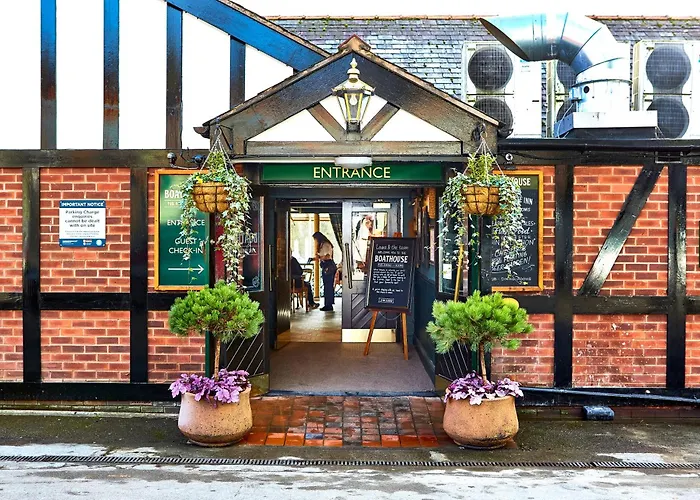 The Boathouse Inn & Riverside Rooms