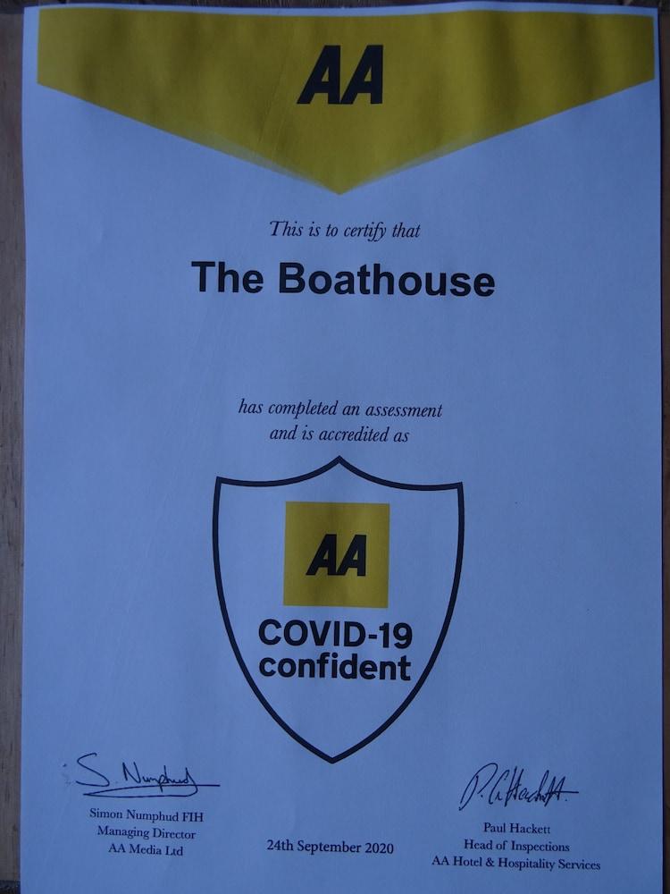 The Boathouse & Riverside