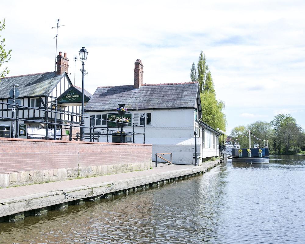 Inn The Boathouse & Riverside 4*