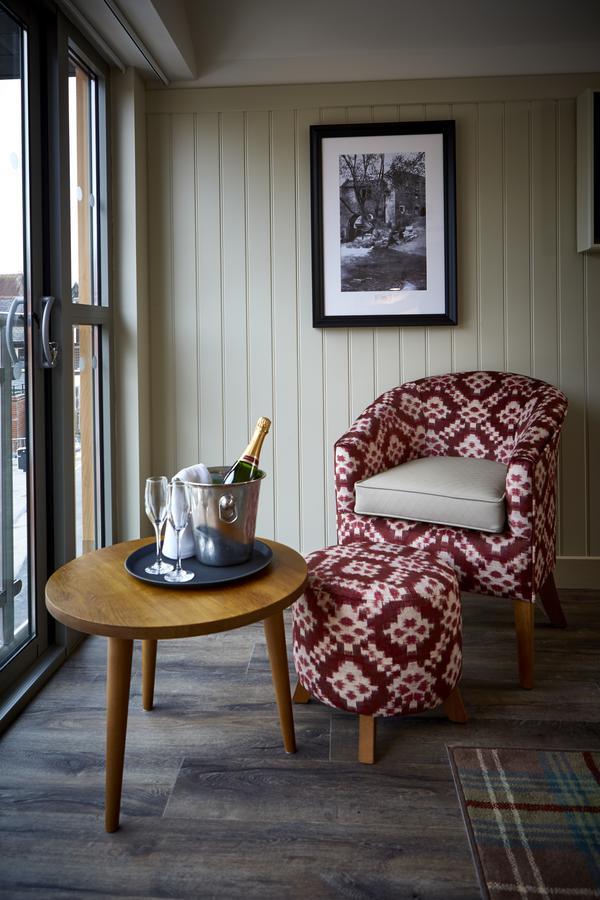The Boathouse & Riverside
